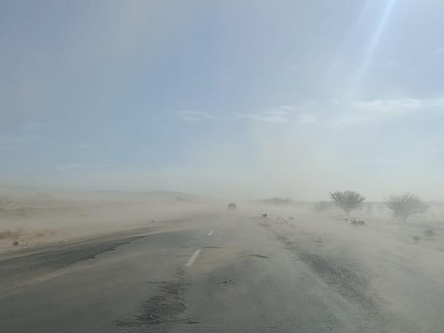 El viento complica la circulación en San Juan y activan medidas preventivas en varios departamentos