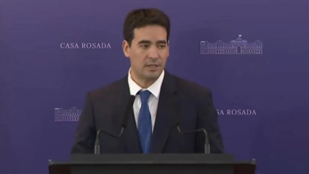Ravier se estrena ante la prensa: dará su primera conferencia en Casa Rosada