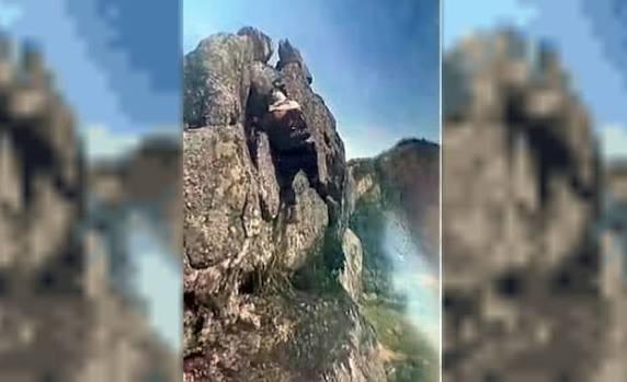 Intentó sacarse una foto al filo del precipicio, resbaló y murió en una caída de 150 metros