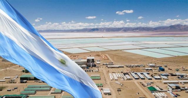 La inversión privada retrocedió 11,4% en abril y marcó su menor nivel desde agosto de 2024