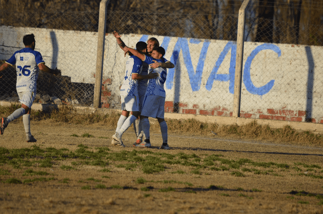 Colón Junior sorprendió a Minero y le cortó el inicio ganador al campeón