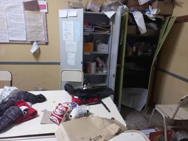 Robaron en una escuela de Caucete y dañaron trabajos realizados por alumnos