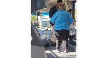 Un chofer de la RedTulum asistió a una pasajera y el video se volvió viral en redes