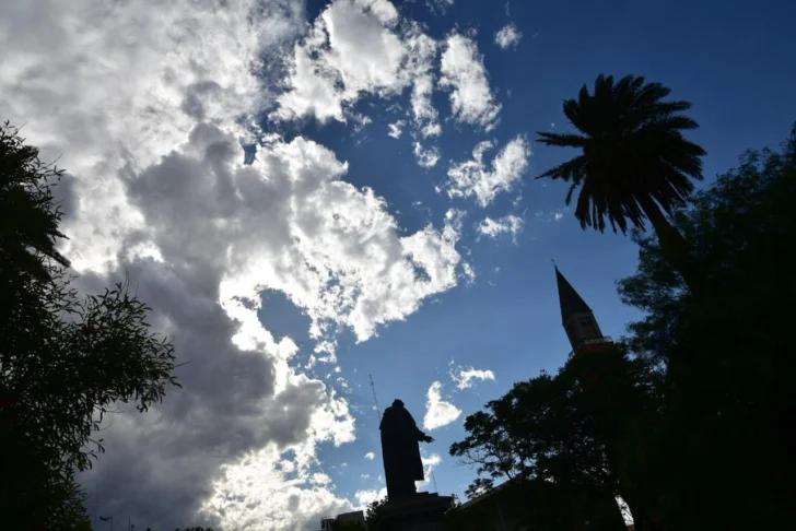 Arranca la semana con frío moderado y cielo algo nublado en San Juan