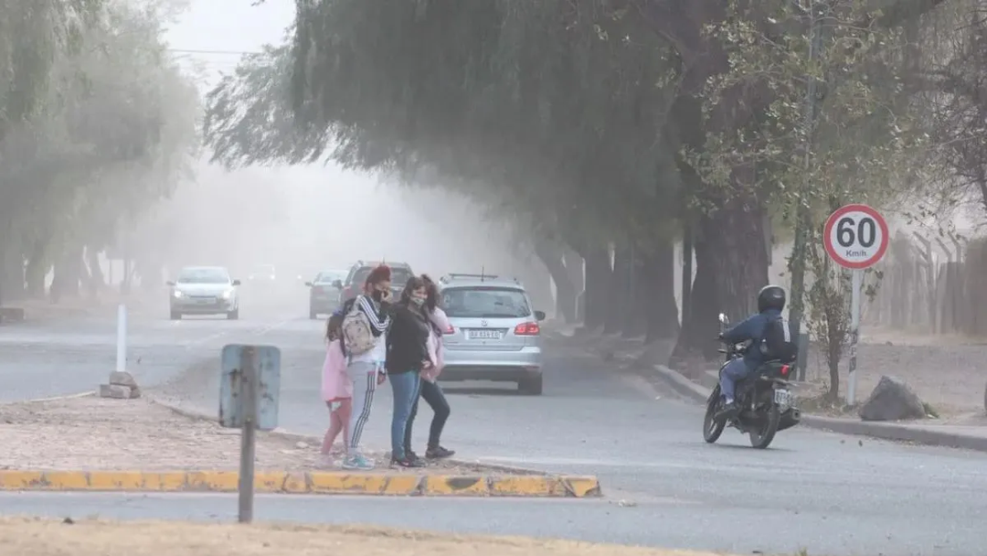 Alerta amarilla por viento Zonda: prevén ráfagas de hasta 70 km/h para este viernes