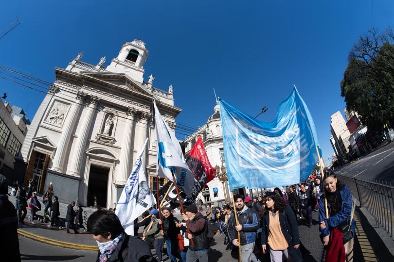 La UTEP salió desde San Cayetano y llevó a Plaza de Mayo su reclamo por trabajo y salarios