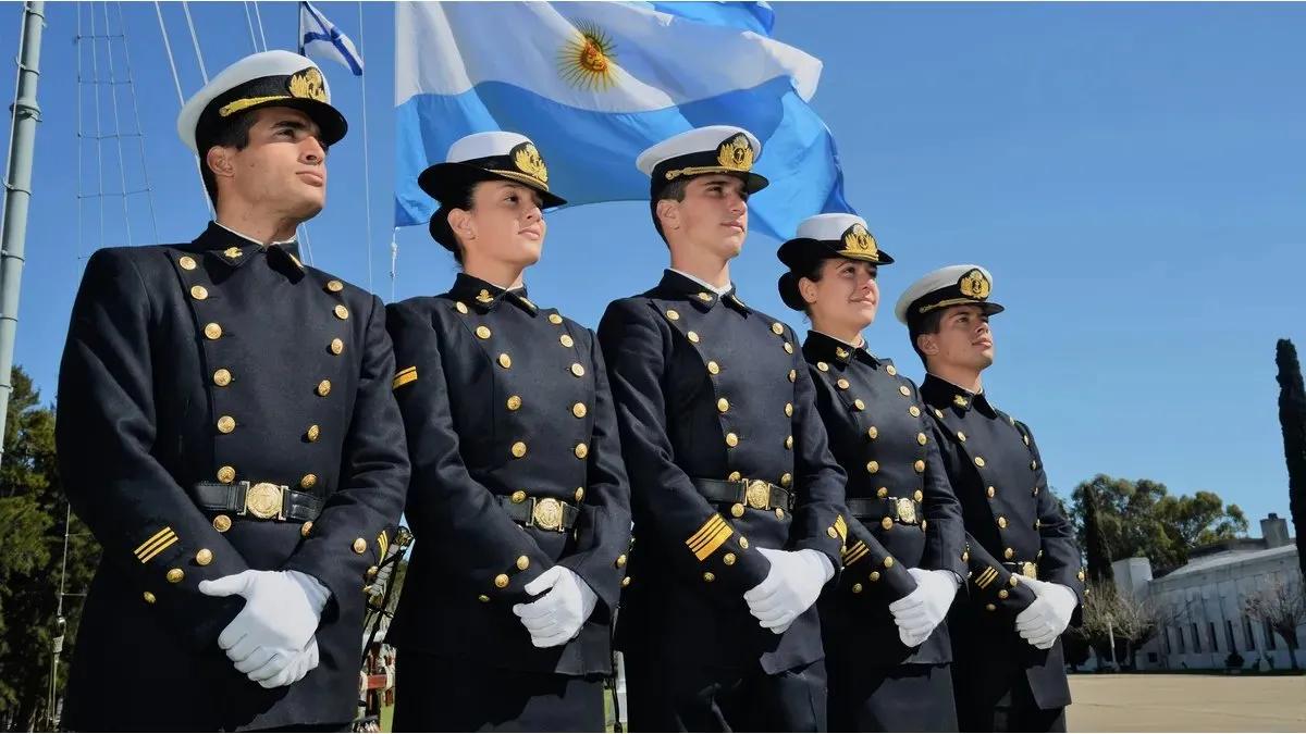 El Gobierno dio una suma extra a militares y fuerzas federales para cuidar los sueldos
