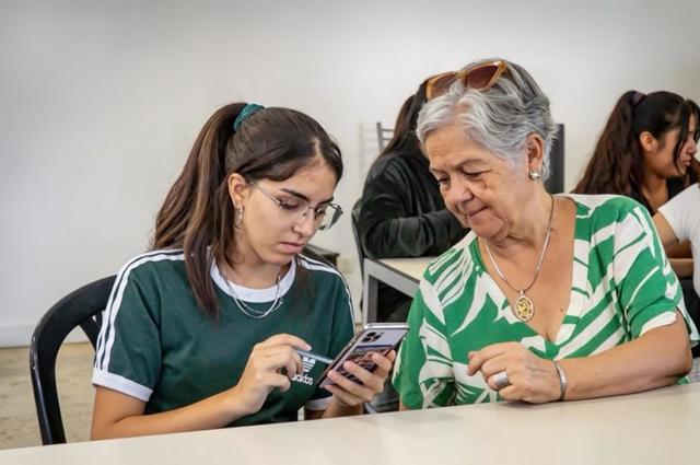 Arranca un ciclo gratuito para reforzar el uso digital de personas mayores