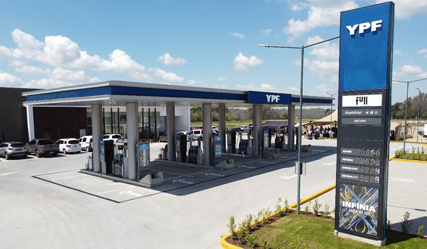 La nafta y el gasoil siguen atrasados y YPF define si viene otro ajuste