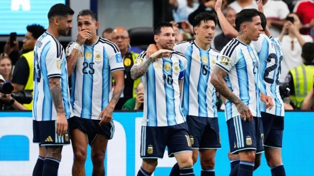 Con Messi en el banco, la probable formación de la Argentina para enfrentar a Jordania
