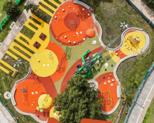 Avanza la apertura del sector infantil con temática de dinosaurios en Parque Belgrano