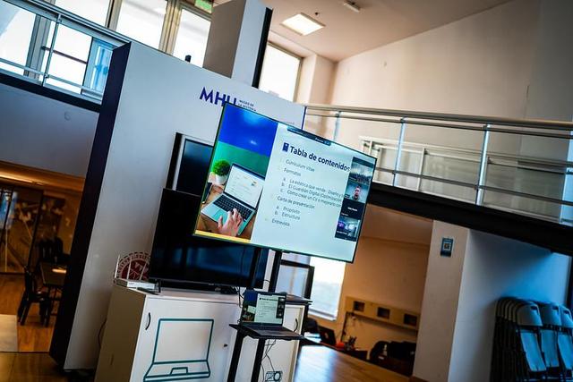Capital habilitó la inscripción a cursos virtuales gratuitos con apoyo en el Punto Digital