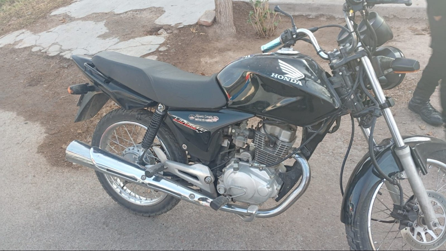 En Santa Lucía secuestran una moto robada por el nieto de su propietario