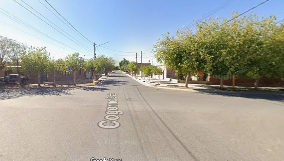 Una camioneta oficial pasó a toda velocidad y casi causa un choque en Santa Lucía