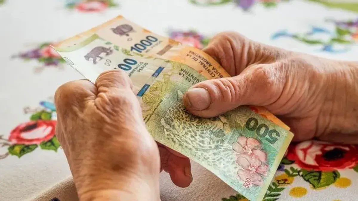 Sube el haber, pero se agranda la distancia entre los jubilados
