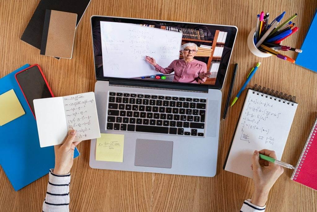 Capital lanzó cursos virtuales gratis y ya se pueden anotar los vecinos