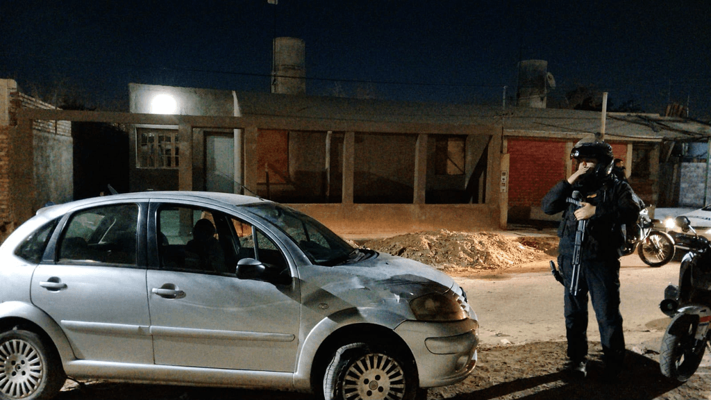 Hallan en Rivadavia un Citroën C3 robado en Chimbas tras una huida a pie