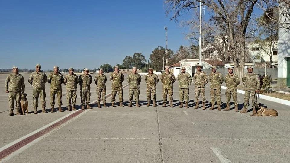 Once militares de San Juan y dos perros rescatistas viajan a Venezuela para una misión clave