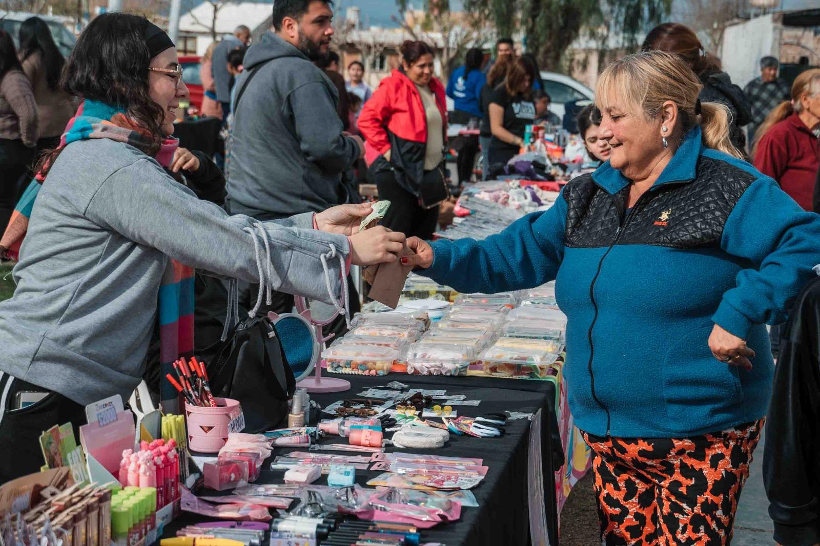 Rawson lleva atención, trámites y actividades a Villa Giner este miércoles
